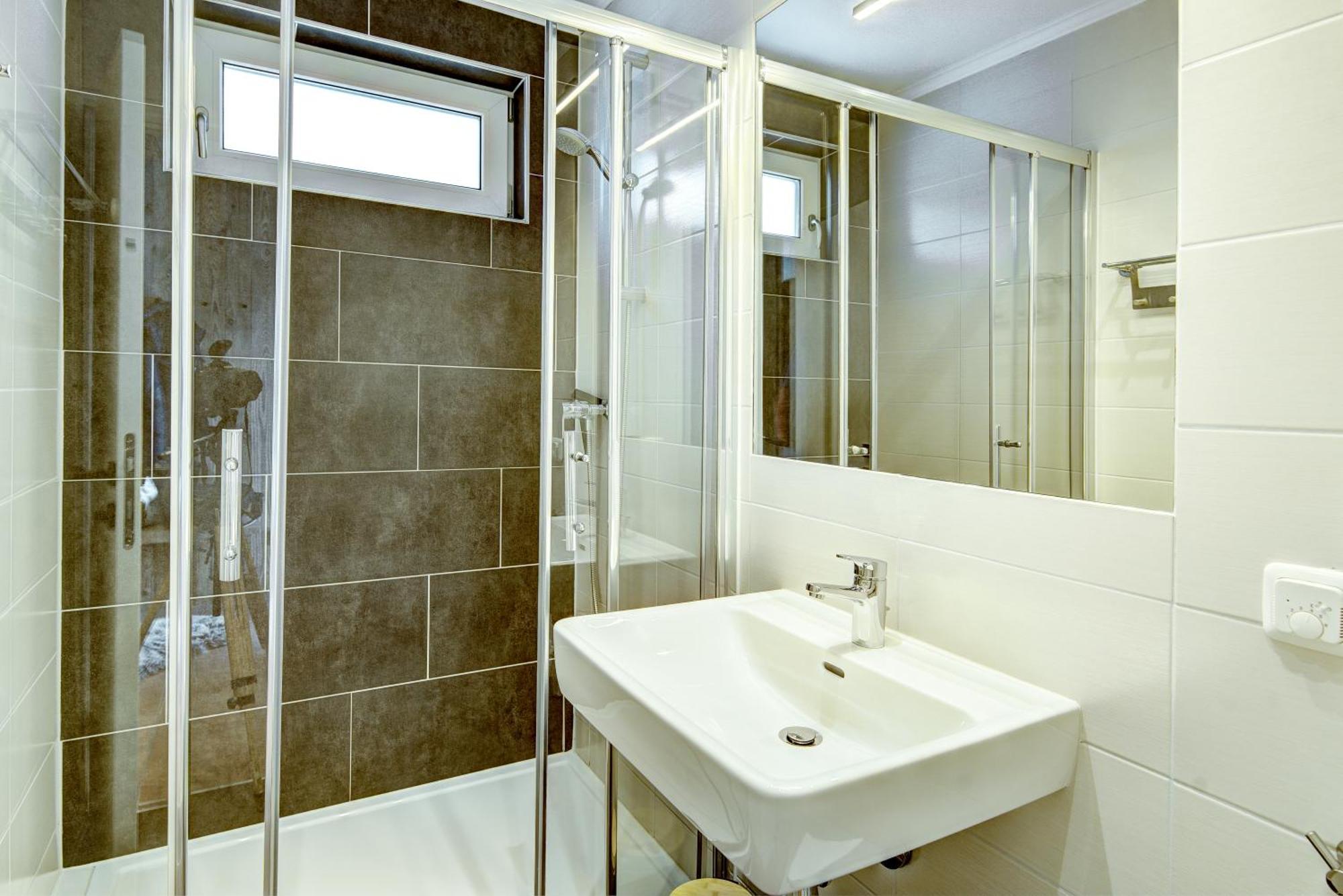 Chalet Sabrina Mit Aussenpool Im Sommer Kaprun Luaran gambar